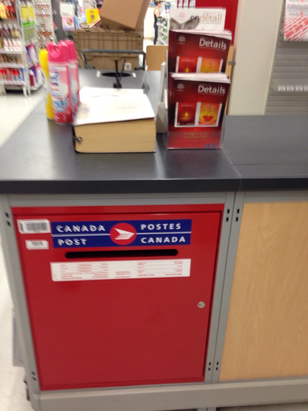 Canada Post | 579 Lakeshore Rd E, Mississauga, ON L5G 1H0, Canada