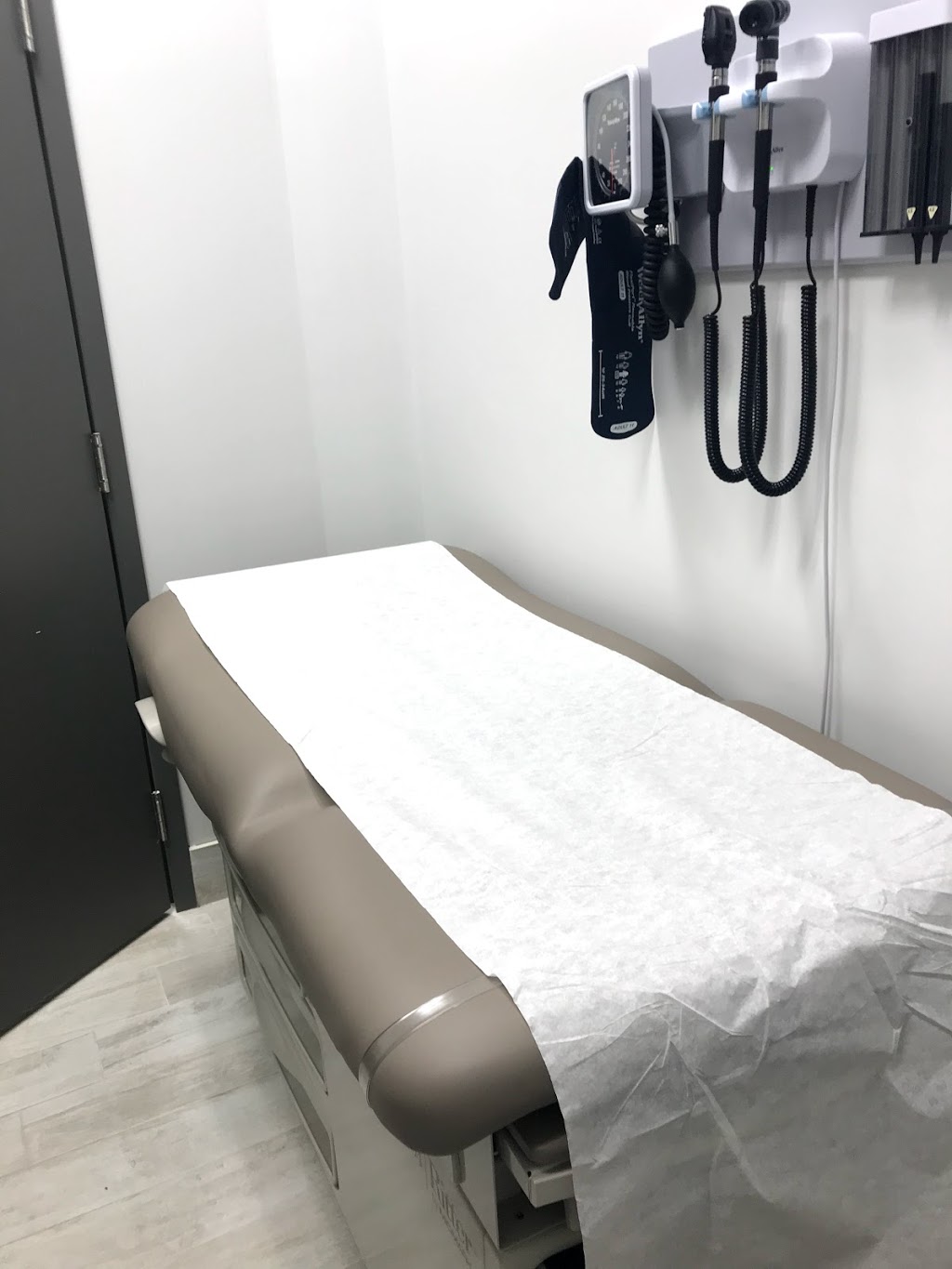 Victoria Commons Medical Clinic | 2555 Victoria Park Ave unit 6, Scarborough, ON M1T 1A3, Canada | Phone: (416) 551-7069