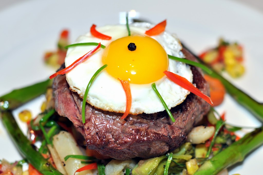 Zam Restaurant & Bar | 1340 The Queensway, Etobicoke, ON M8Z 1S4, Canada | Phone: (416) 252-0170