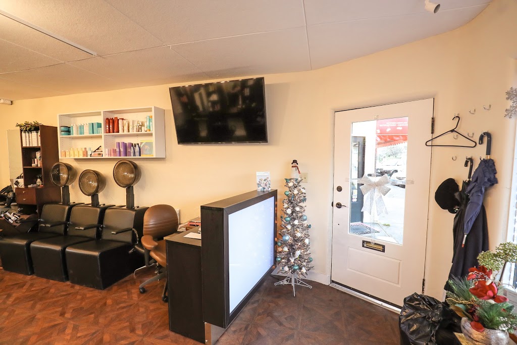Dean Heights Beauty Salon | 2877 Foul Bay Rd, Victoria, BC V8R 5C5, Canada | Phone: (250) 592-7633