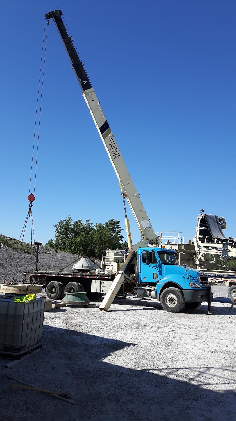 Barnova Crane Rentals | 210 Hubleys Rd, Hubley, NS B3Z 1C1, Canada | Phone: (902) 477-5070