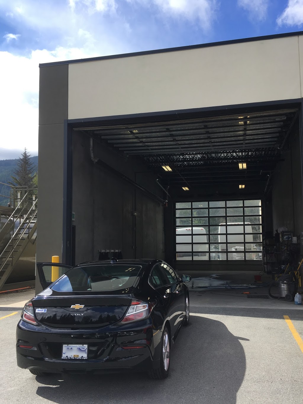 Whistler Car Wash & Auto Detailing | 8056 Nesters Rd Bay 4, Whistler, BC V8E 0G4, Canada | Phone: (604) 972-0957