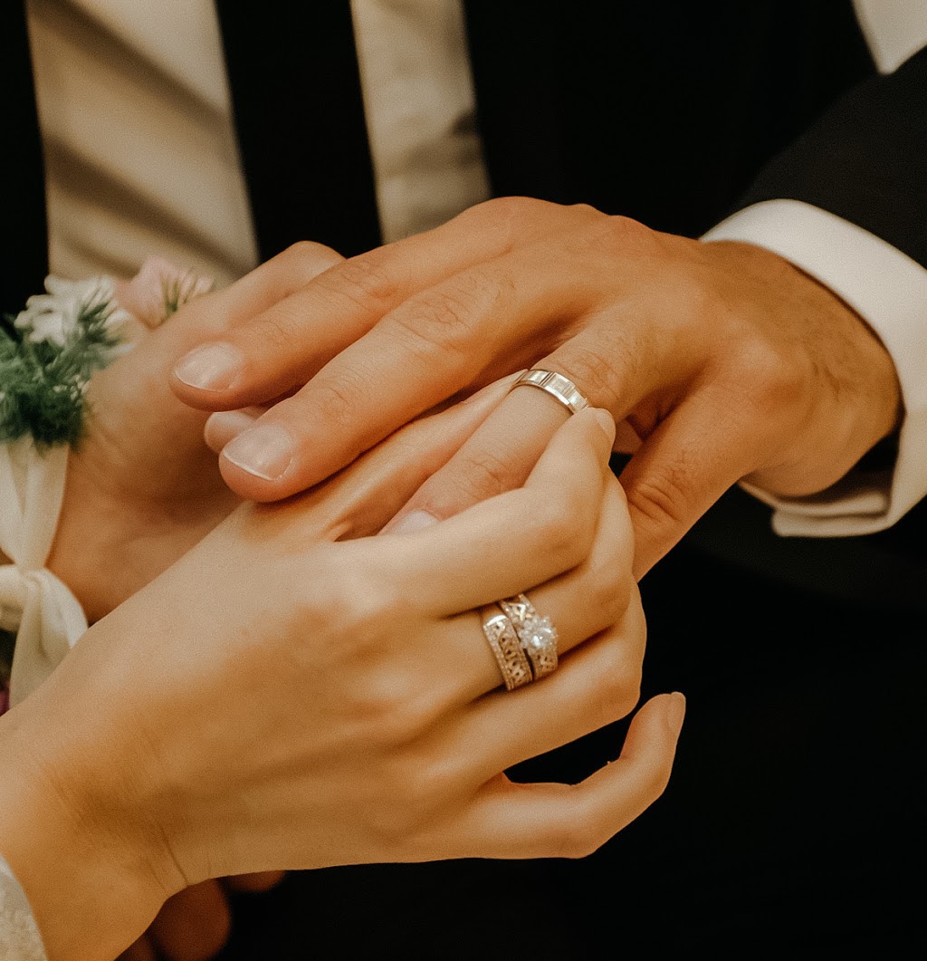 Monika Boparai Photography | 999 W 57th Ave, Vancouver, BC V6P 6Y9, Canada | Phone: (778) 995-7838