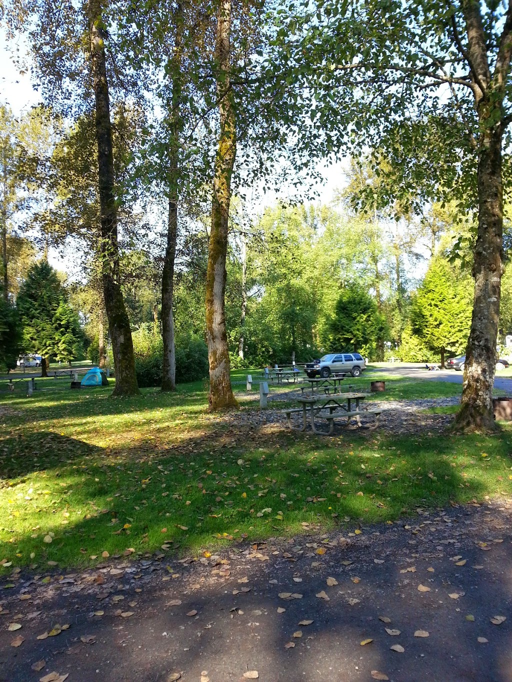 Fort Camping | 9451 Glover Rd, Langley City, BC V1M 2R9, Canada | Phone: (604) 888-3678