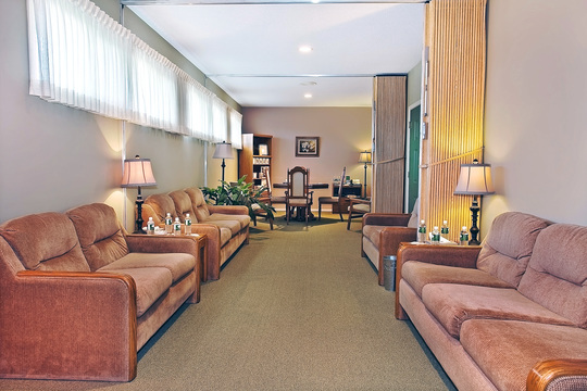 Hendersons Fraser Valley Funeral Home | 34537 Marshall Rd, Abbotsford, BC V2S 1M1, Canada | Phone: (604) 854-5534
