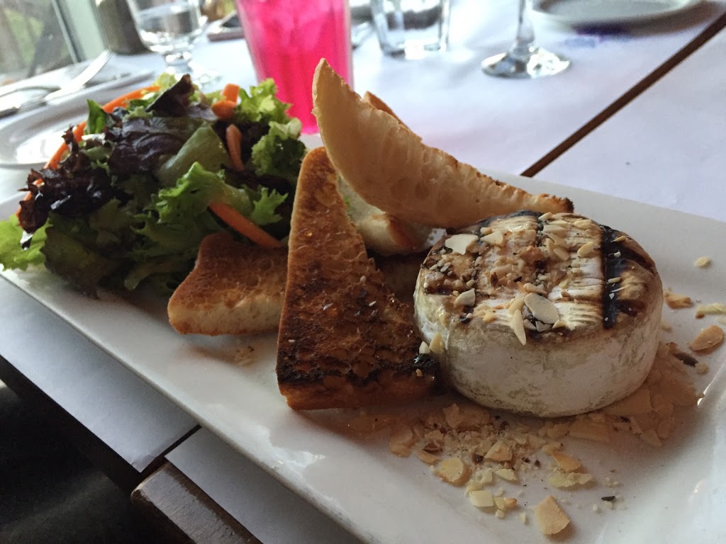 LE FOUR A BOIS DORFORD | 2197 Chemin du Parc, Orford, QC J1X 7A2, Canada | Phone: (819) 868-0858