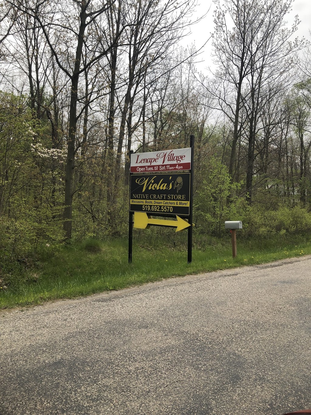 Viola’s Native Craft Store | 14911 River Line, Bothwell, ON N0P 1C0, Canada | Phone: (519) 365-7553