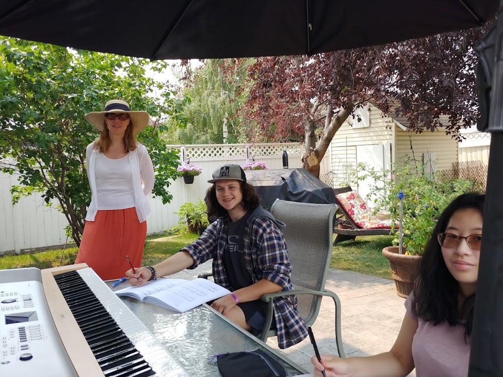 Piano Lessons at Studio Josee Robitaille | 186 Hawktree Green NW, Calgary, AB T3G 3P8, Canada | Phone: (403) 617-4784