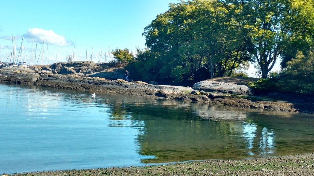 Haynes Park | Beach Dr, Victoria, BC V8R, Canada