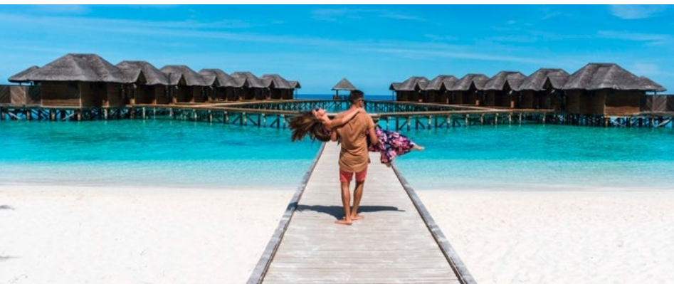 TraveLuxe | 15 Main St Unit B, Bobcaygeon, ON K0M 1A0, Canada | Phone: (844) 635-5893