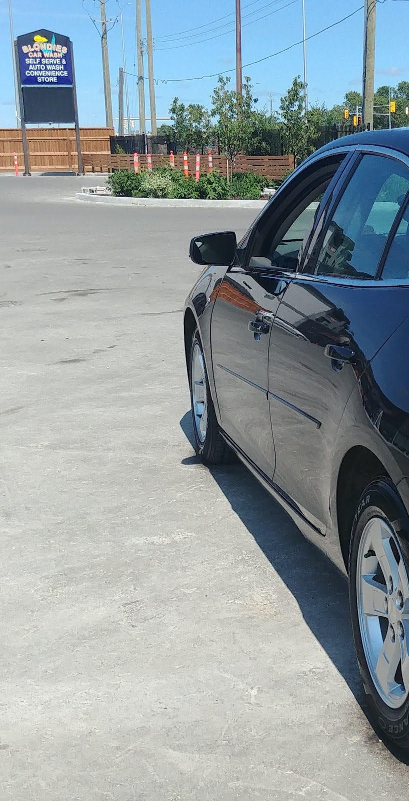 Blondies Car Wash | 2074 devries, Winnipeg, MB R2G 3T1, Canada | Phone: (204) 334-9274