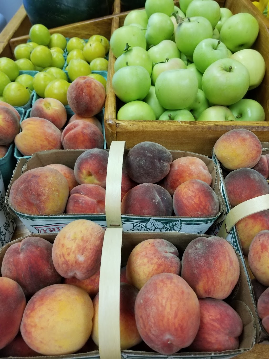 Little Bee Farmers Market | 1077 Britannia Rd E, Mississauga, ON L4W 3X1, Canada | Phone: (416) 738-6728