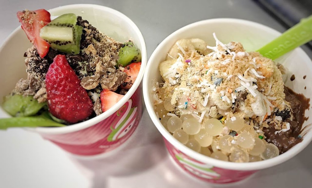 Menchies | 247 King St N #3, Waterloo, ON N2J 2Y8, Canada | Phone: (519) 746-0362