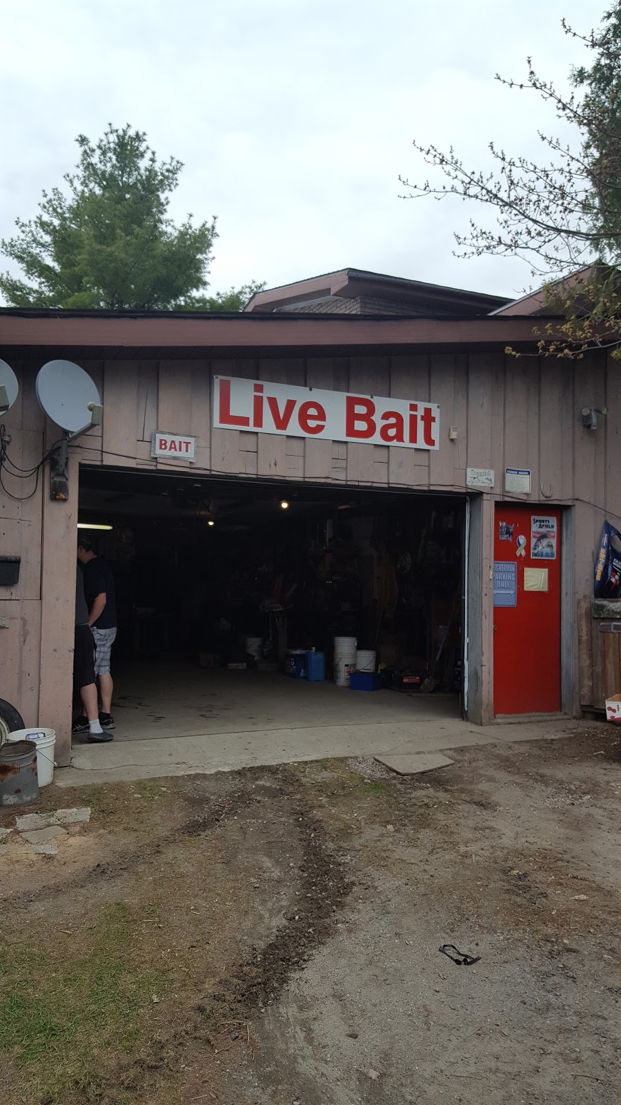 Hass Live Bait | Alban, ON P0M 1A0, Canada | Phone: (705) 857-3096