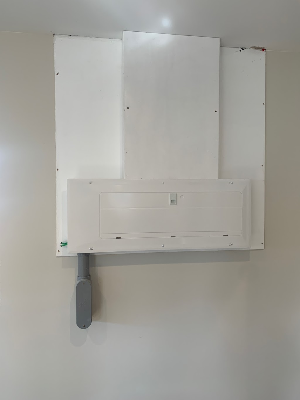 New Wav Electrical LTD. | 10567 Lakeshore Rd 309, Comber, ON N0P 1J0, Canada | Phone: (226) 774-5500