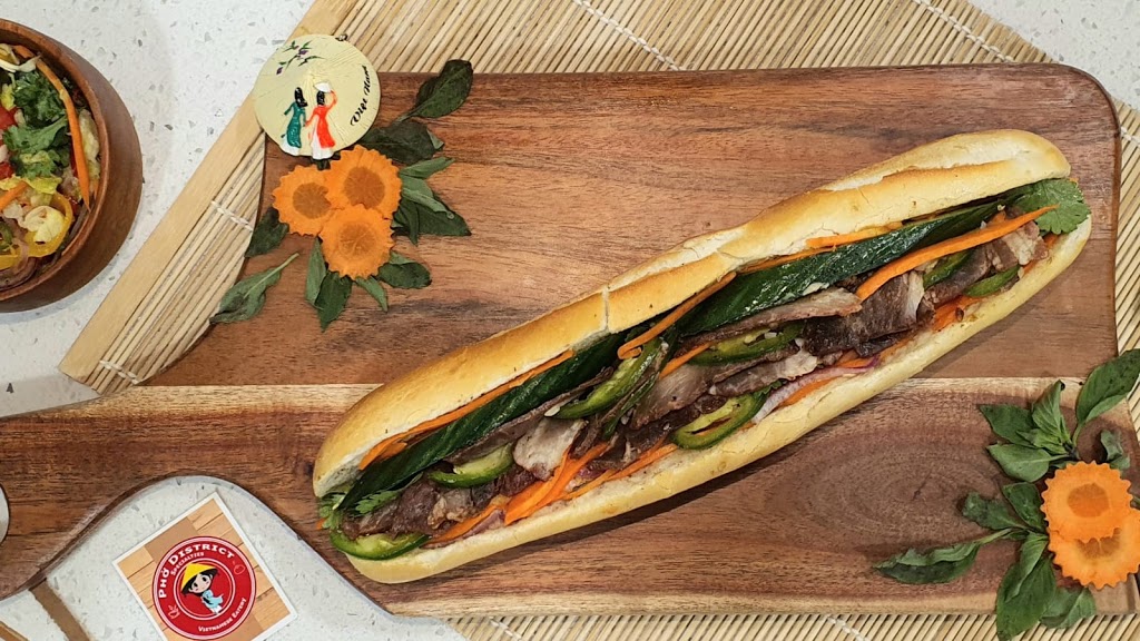 Pho District Specialties | 2938 Finch Ave E, Scarborough, ON M1W 2T4, Canada | Phone: (416) 491-3935