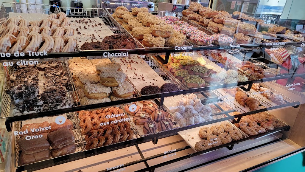 Crémy Pâtisserie | 1180 Pl. Nobel, Boucherville, QC J4B 5L2, Canada | Phone: (450) 274-9696