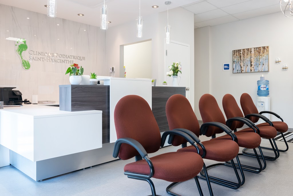 PiedRéseau Saint-Hyacinthe - Podiatres et orthèses | 2080 Rue Saint-Pierre O, Saint-Hyacinthe, QC J2T 4R7, Canada | Phone: (450) 773-7433