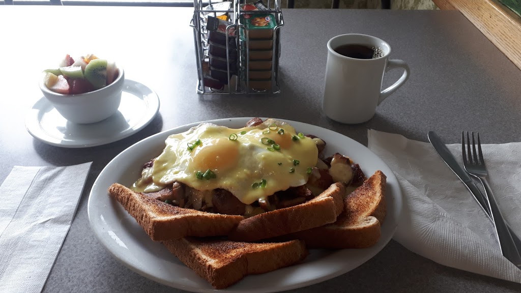 Country Cookin | 10915 156 St NW, Edmonton, AB T5P 2S7, Canada | Phone: (780) 486-3009