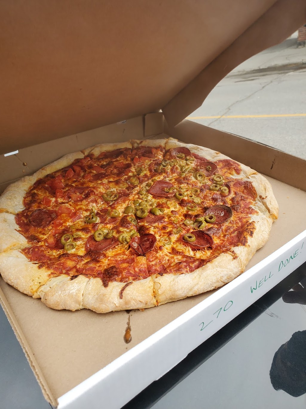 Twisted Pizza & Wings | 5331 Main St, Orono, ON L0B 1M0, Canada | Phone: (905) 485-5000