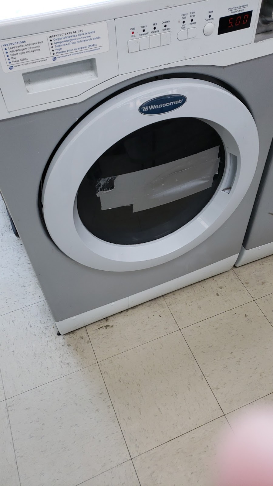 Coin Laundry Glendale | 2835 37 St SW, Calgary, AB T3E 3B3, Canada | Phone: (403) 686-2929