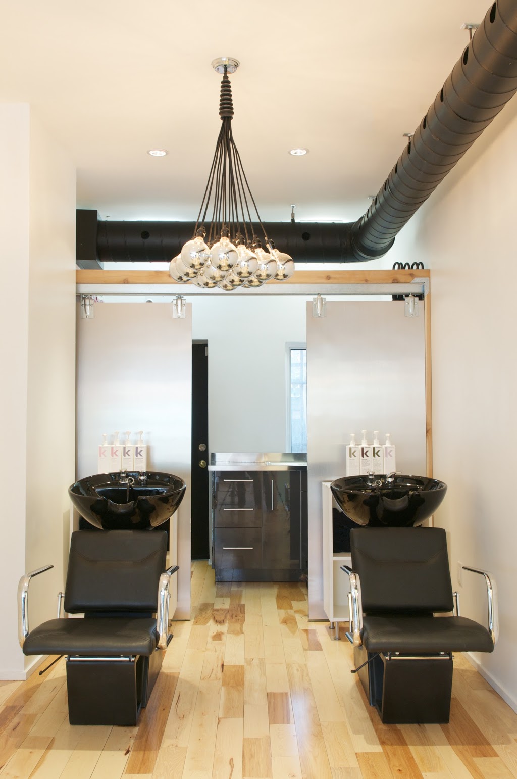Twin Image Hairdressing | 1001 Kingston Road, Toronto, ON M4E 1T3, Canada | Phone: (647) 350-8946
