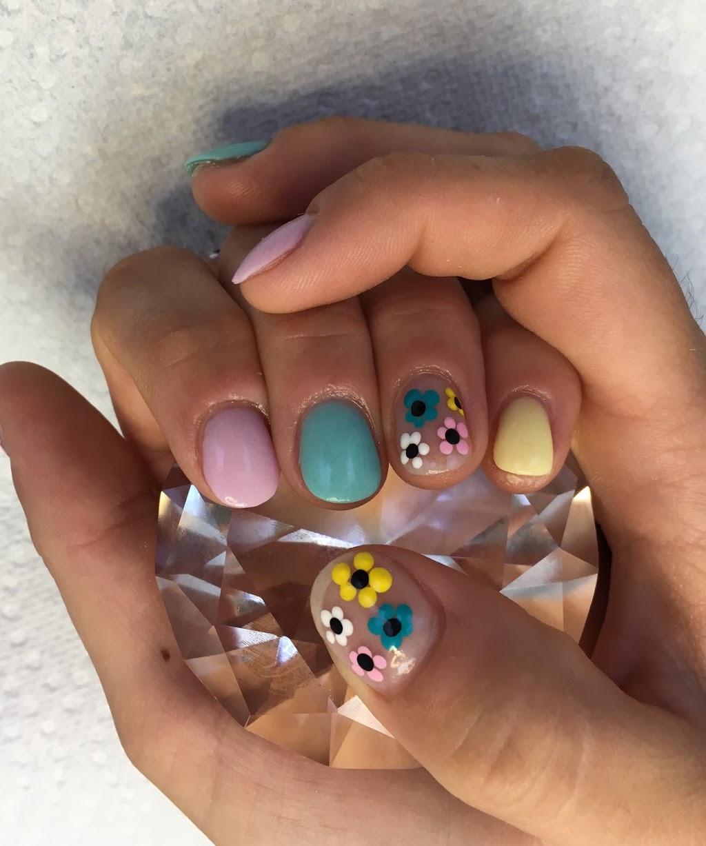 Ongles Carole Allen,tech. certifiée | 522 Rue Notre-Dame suite 104, Repentigny, QC J6A 2T8, Canada | Phone: (514) 217-4740