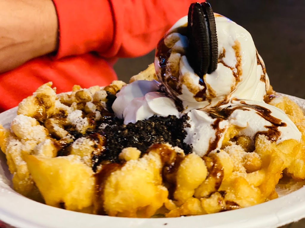 Funnel Cakes | 4960 Clifton Hill, Niagara Falls, ON L2G 3N4, Canada | Phone: (905) 357-5911