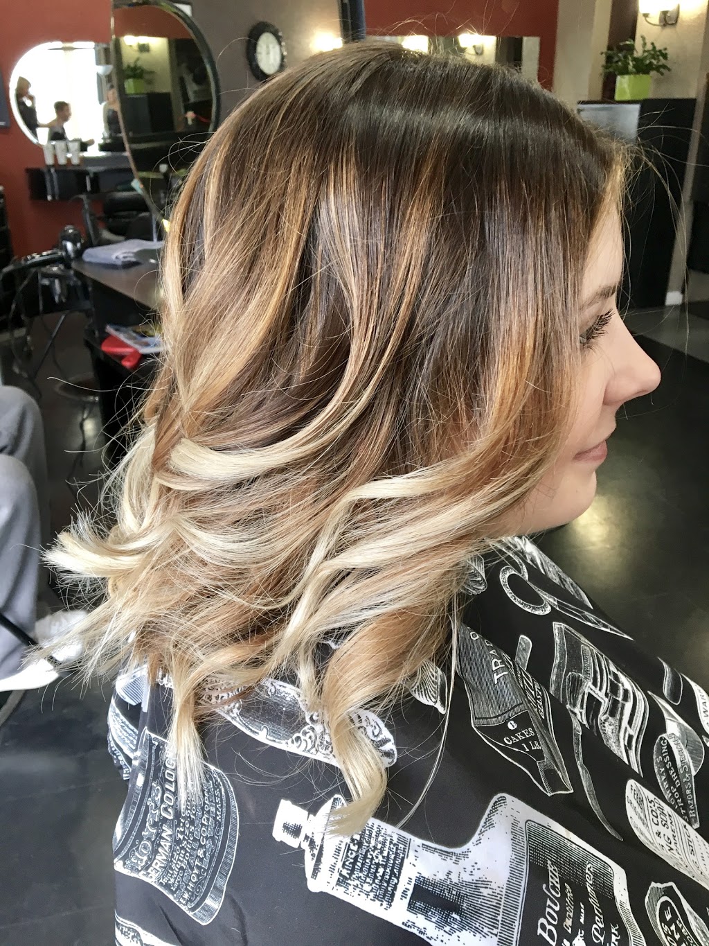 Cutting Room The | 19150 Lougheed Hwy, Pitt Meadows, BC V3Y 2H6, Canada | Phone: (604) 465-4755