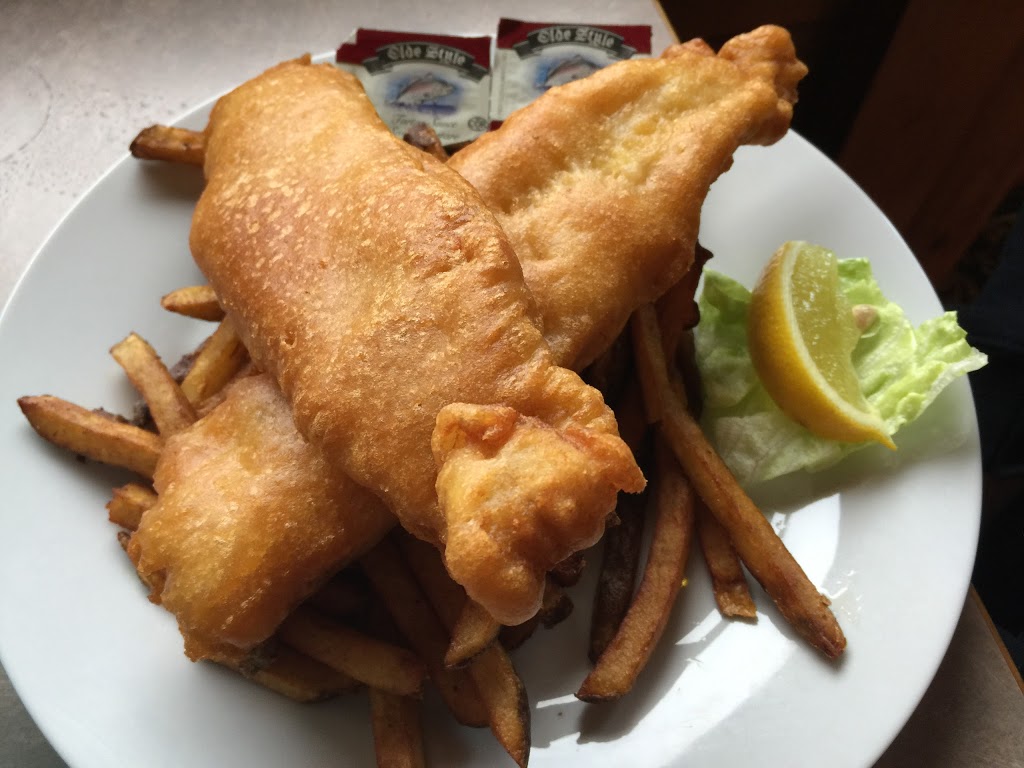 The Hot Spring Villa Hotel & Restaurant | 270 Esplanade Ave, Harrison Hot Springs, BC V0M 1K0, Canada | Phone: (604) 796-9339