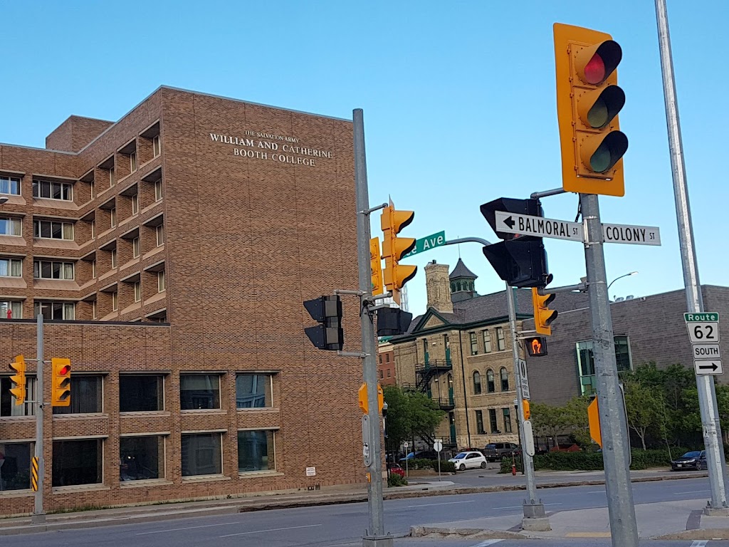 Booth University College | 447 Webb Pl, Winnipeg, MB R3B 2P2, Canada | Phone: (204) 947-6701