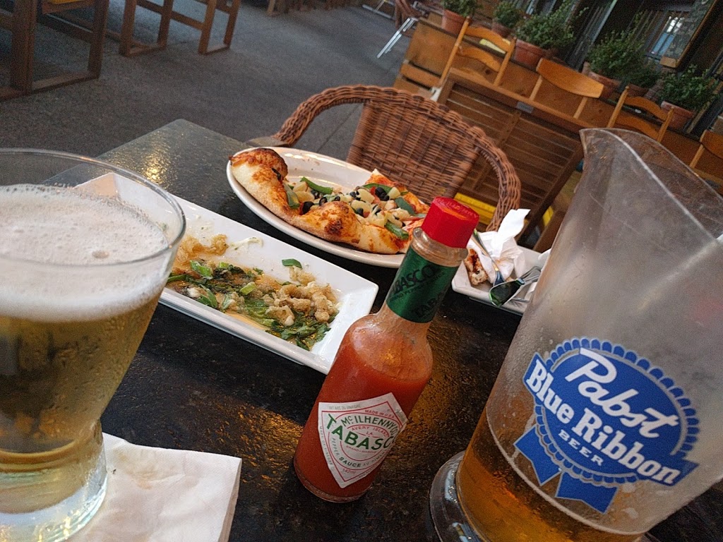 Parks & Rec Gastropub Sports Bar | 3087 Forest Glade Dr, Windsor, ON N8R 1W6, Canada | Phone: (519) 956-8956
