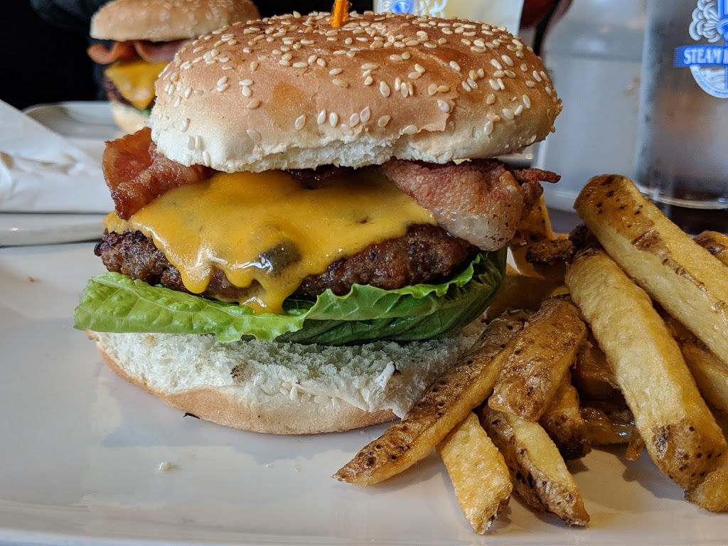Southside Bistro & Bar | 6061 Hwy 7, Markham, ON L3P 3B2, Canada | Phone: (905) 209-7694