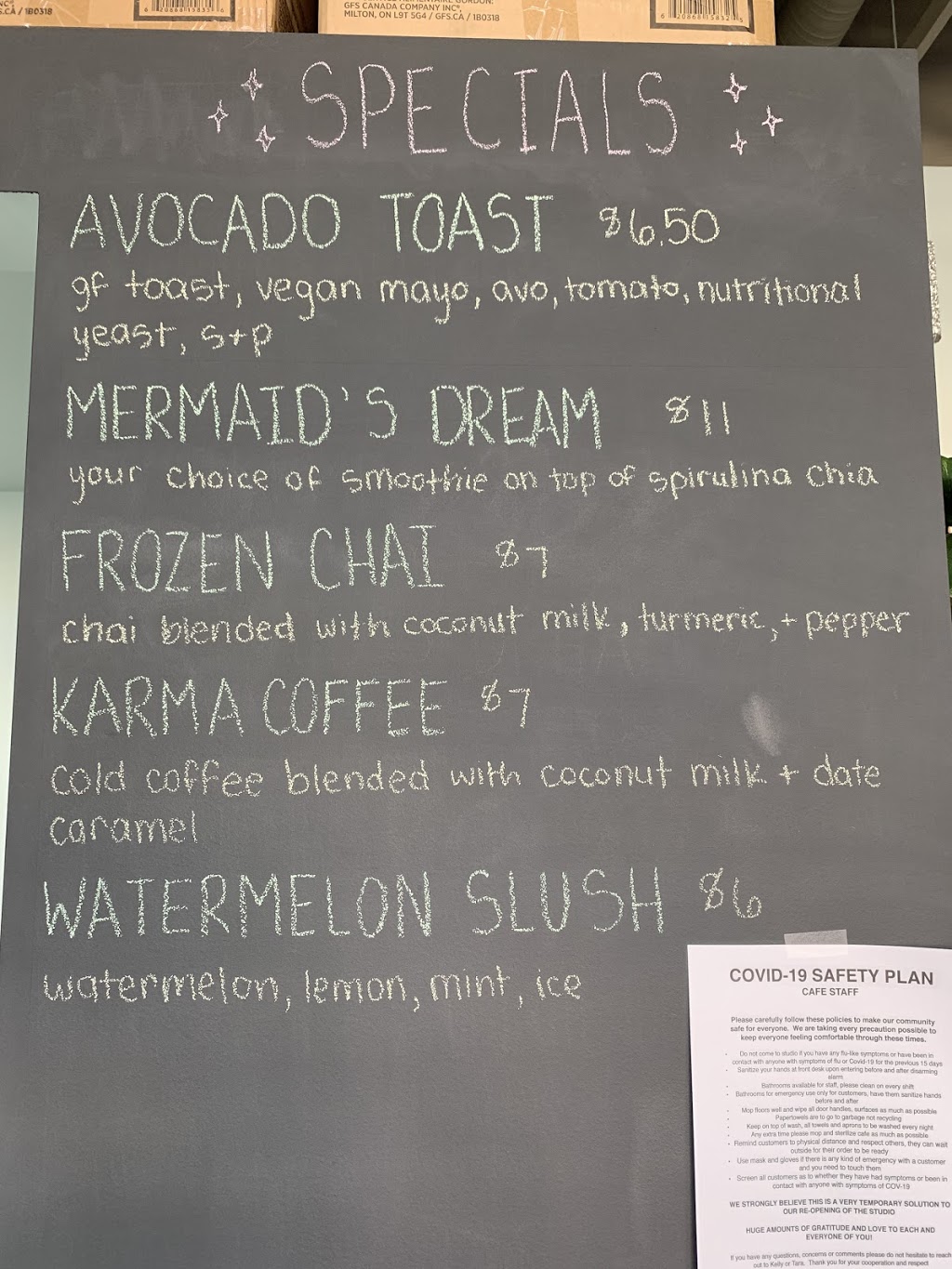 Invati Cafe and Smoothie Bar | 11850 Oceola Rd #501, Lake Country, BC V4V 1H1, Canada | Phone: (778) 480-3335