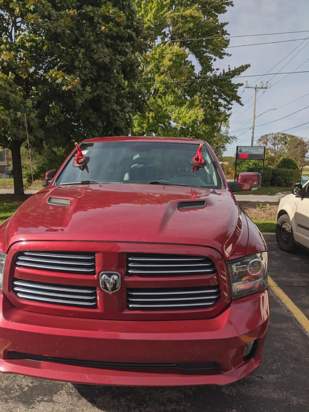 GTAuto Glass | 1284 Gordon St Unit 208, Guelph, ON N1L 0M8, Canada | Phone: (905) 749-4911