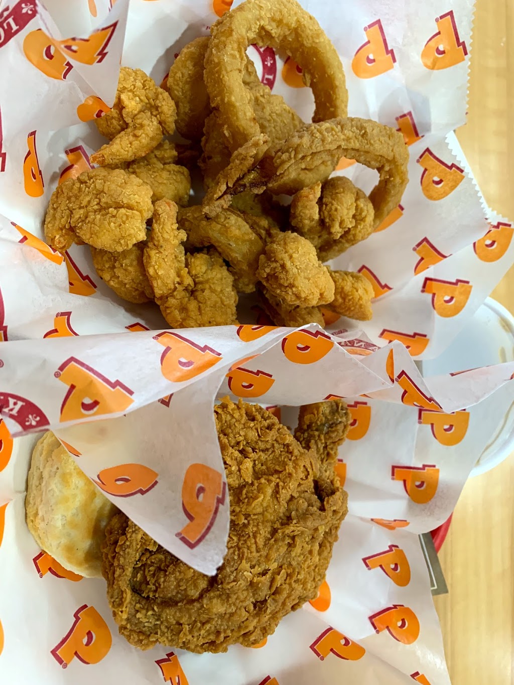 Popeyes® Louisiana Kitchen | 6734 Lundys Ln, Niagara Falls, ON L2G 1V5, Canada | Phone: (905) 371-2226