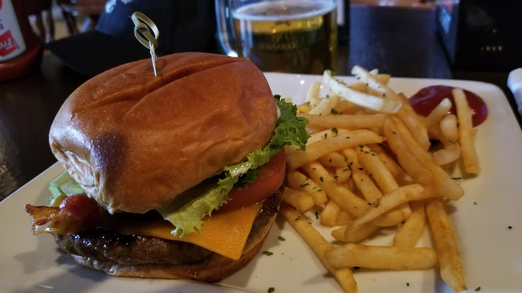 Schooners Neighbourhood Pub | 6416 Old Banff Coach Rd SW, Calgary, AB T3H 2H3, Canada | Phone: (403) 240-2424