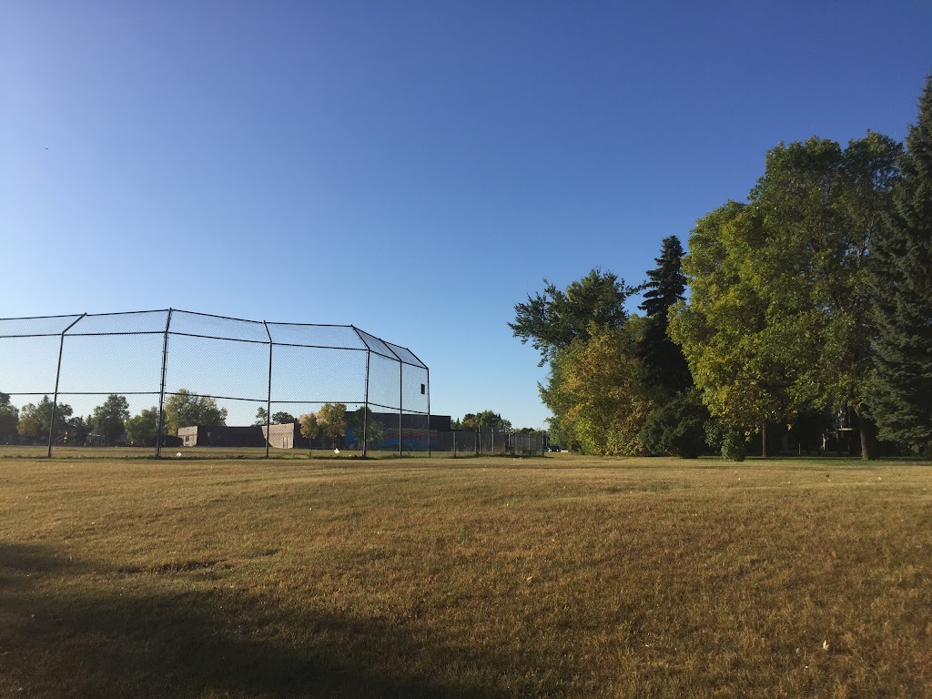 Chancellor School | 1520 Chancellor Dr, Winnipeg, MB R3T 4P8, Canada | Phone: (204) 261-9535