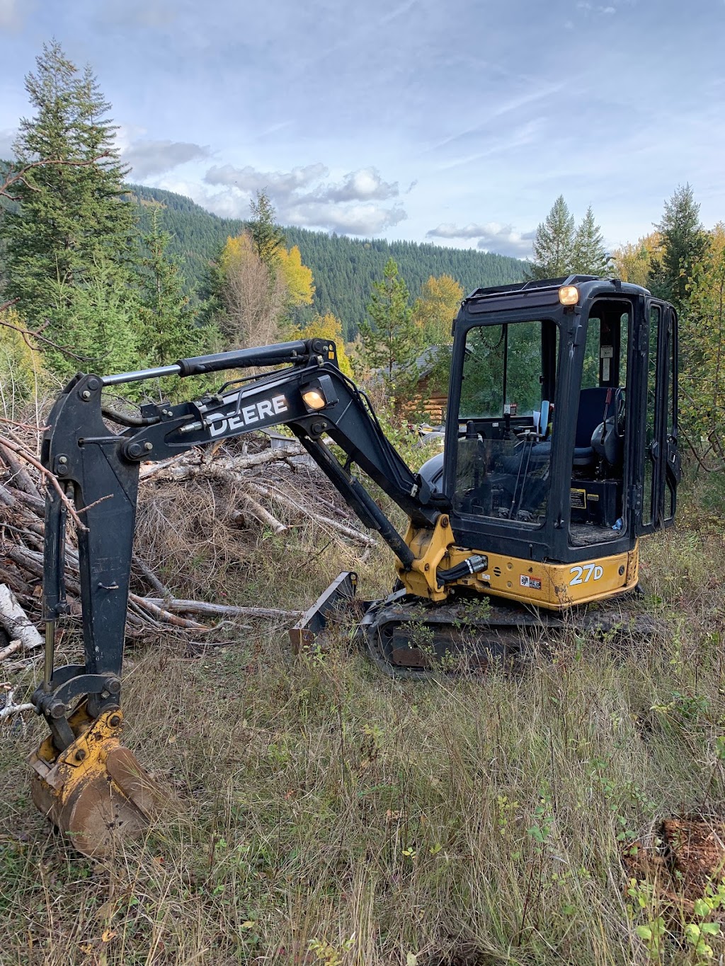 OMG Excavating | 566 Trillium Ct, Kamloops, BC V2H 1R8, Canada | Phone: (250) 819-2917