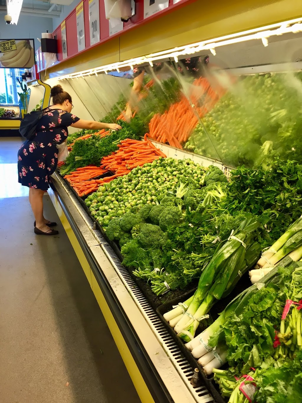 Alfies No Frills | 1688 W 4th Ave, Vancouver, BC V6J 0B7, Canada | Phone: (866) 987-6453