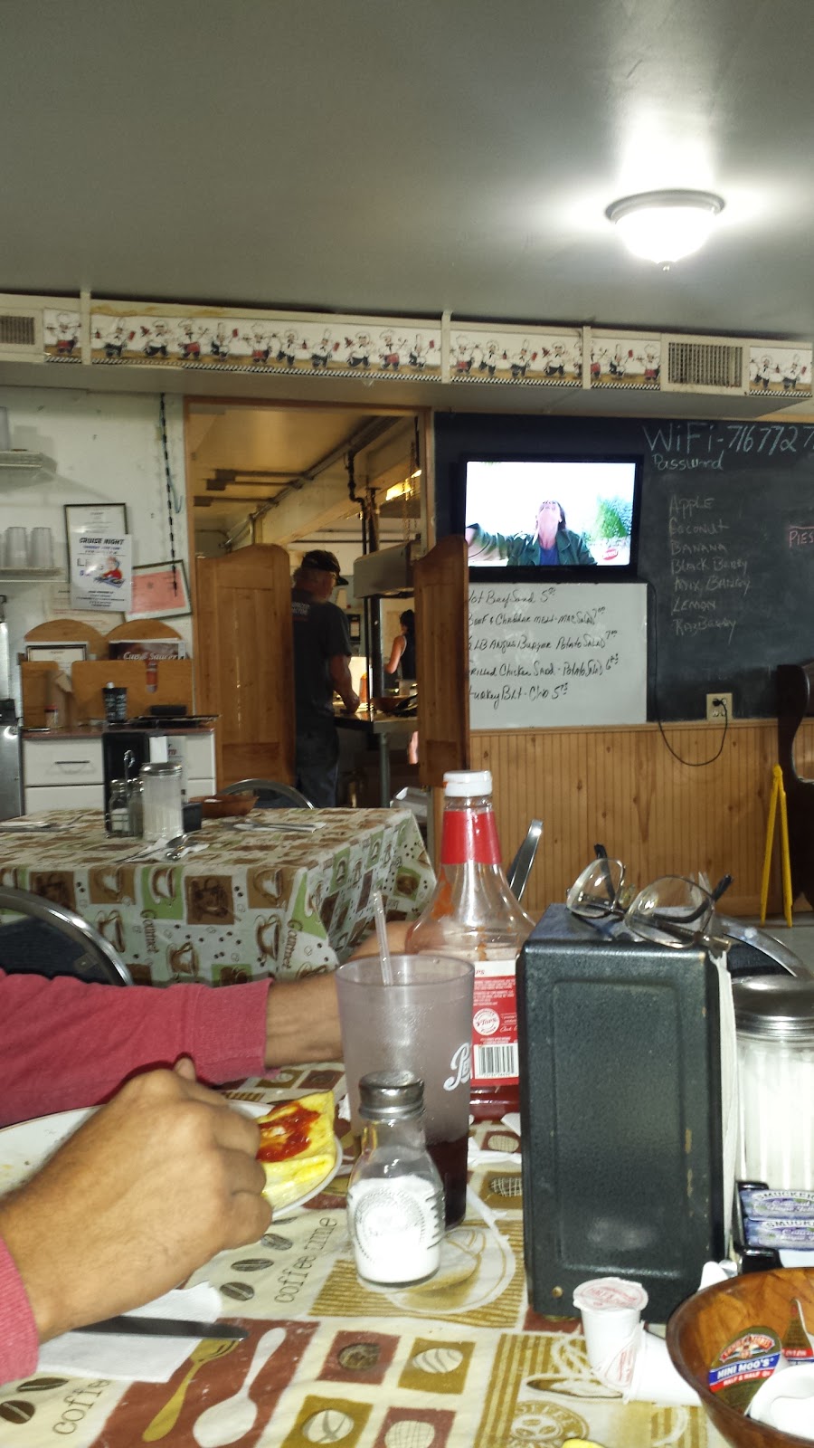 Cup & Saucer Family Eatery | 7790 Ridge Rd, Gasport, NY 14067, USA | Phone: (716) 772-7806