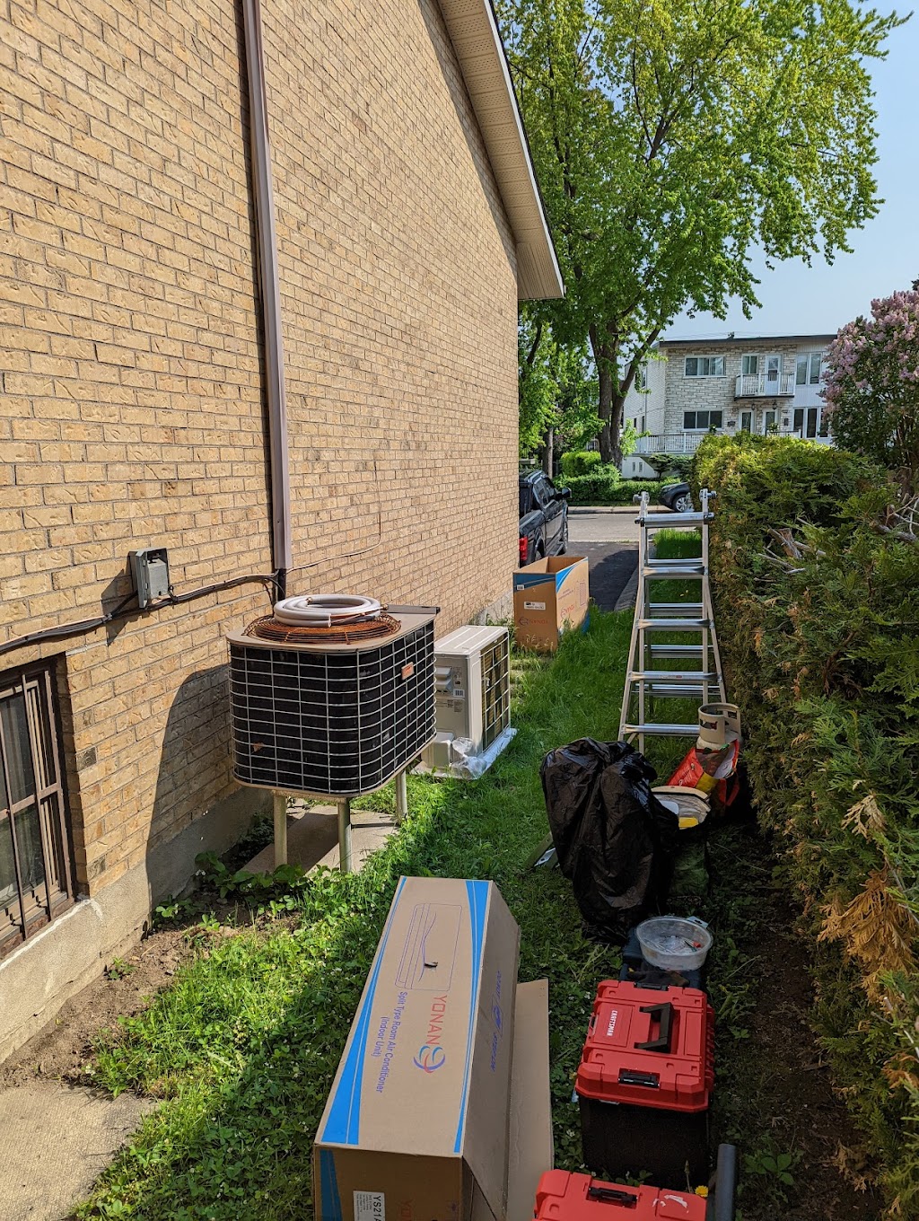 Lentrepreneur C.E.M. Inc | 3525 Bd Perron #302, Laval, QC H7V 1P2, Canada | Phone: (514) 516-1411