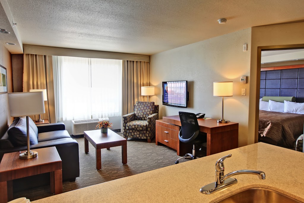 Homesuites Regina East by d3h | 3841 Eastgate Dr E, Regina, SK S4Z 1A4, Canada | Phone: (306) 522-4434