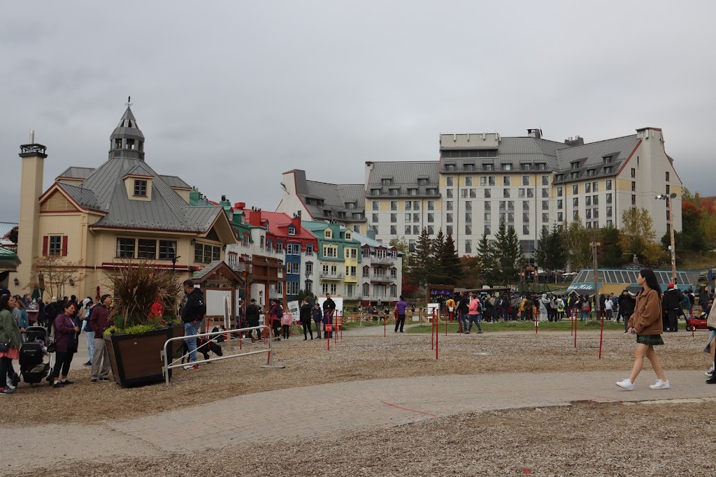 Tremblant Information Center | 1000 Chem. des Voyageurs, Mont-Tremblant, QC J8E 1T1, Canada | Phone: (819) 681-3000 ext. 46643