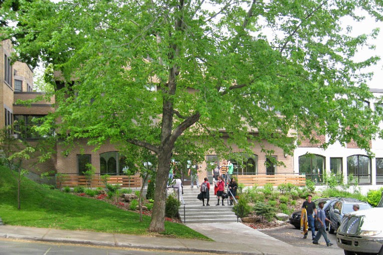 Miss Edgars & Miss Cramps School | 525 Avenue Mount Pleasant, Westmount, QC H3Y 3H6, Canada | Phone: (514) 935-6357