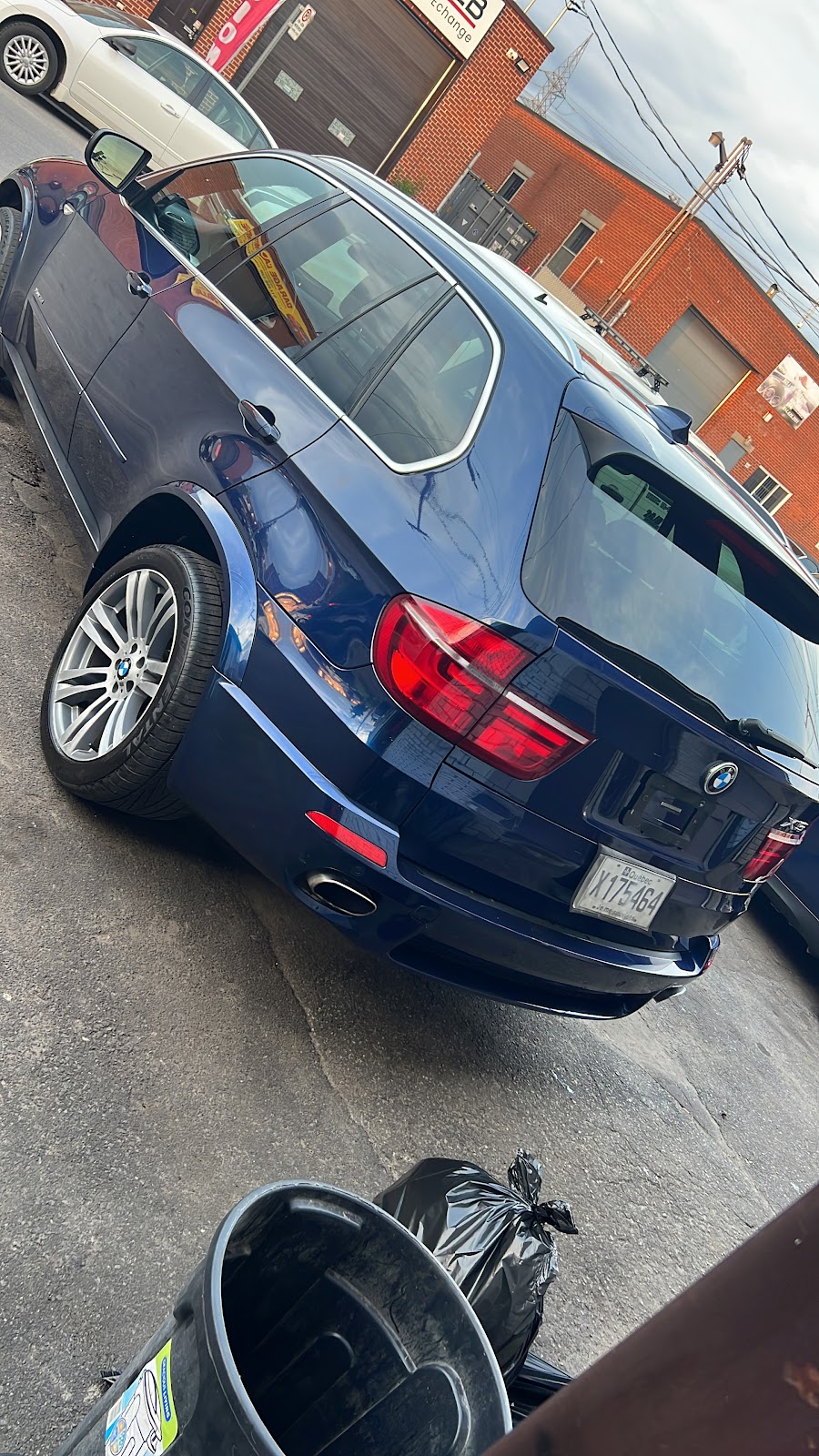 Lave Auto Diamant Rouge | 4850 Rue Forest, Montréal-Nord, QC H1G 3G8, Canada | Phone: (514) 290-8116