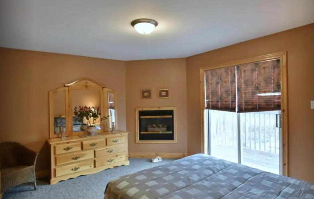 Bluemountainrentals.ca 5 bedroom rental | 107 Liisas Ln, The Blue Mountains, ON L9Y 0M3, Canada | Phone: (705) 888-0660