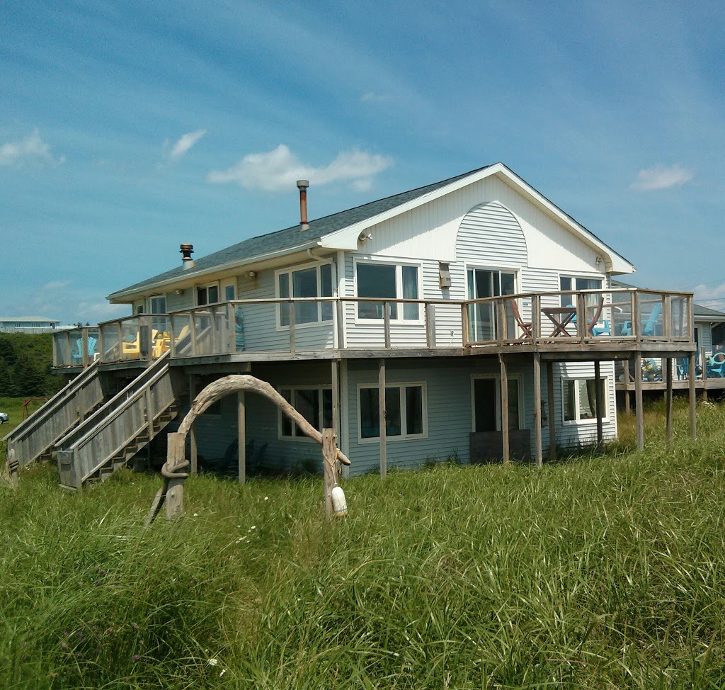 3 Moonlight Beach Suites | 2 Wyndenfog Ln, East Lawrencetown, NS B2Z 1P7, Canada | Phone: (902) 827-2712