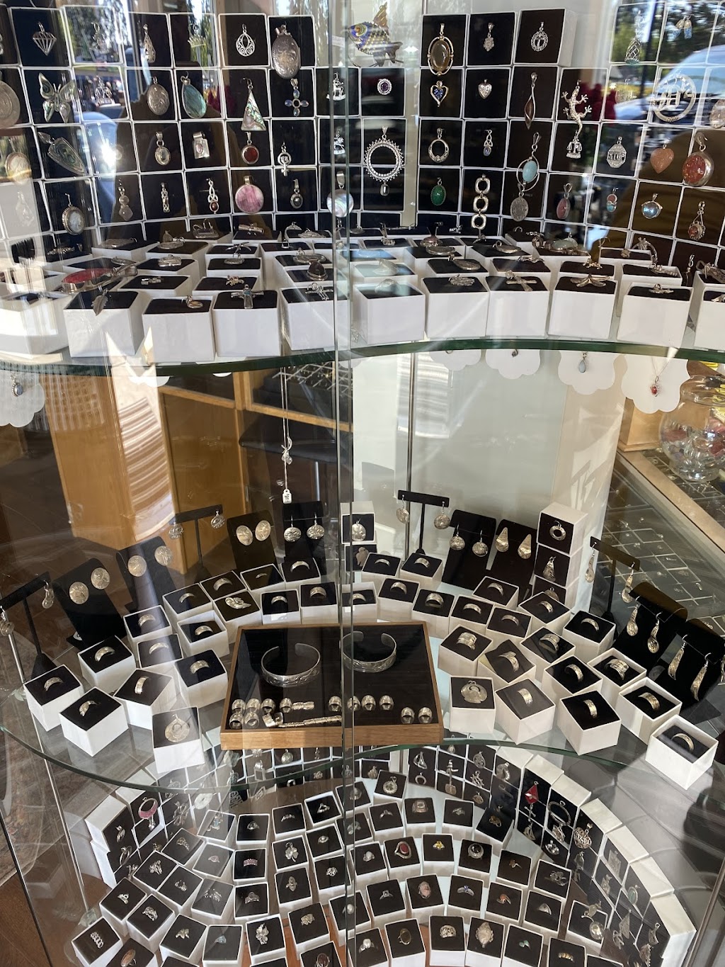 Westshore Jewelry | 730 Goldstream Ave, Victoria, BC V9B 0H9, Canada | Phone: (778) 406-0606