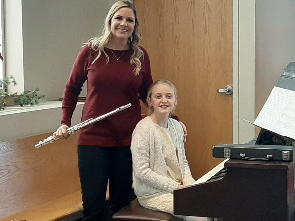 Huronia Arts Academy | 38 Ellen St, Barrie, ON L4N 3A3, Canada | Phone: (705) 220-5290